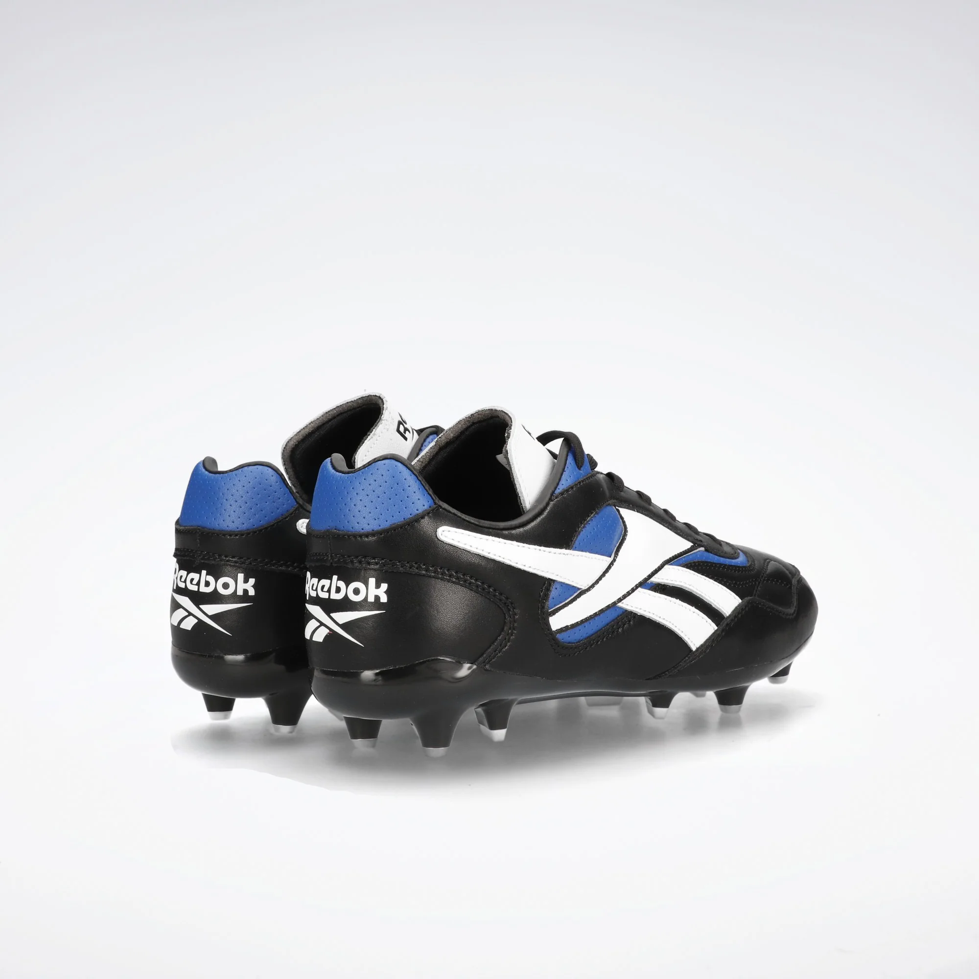 Botines Reebok Essence FG - Image 3