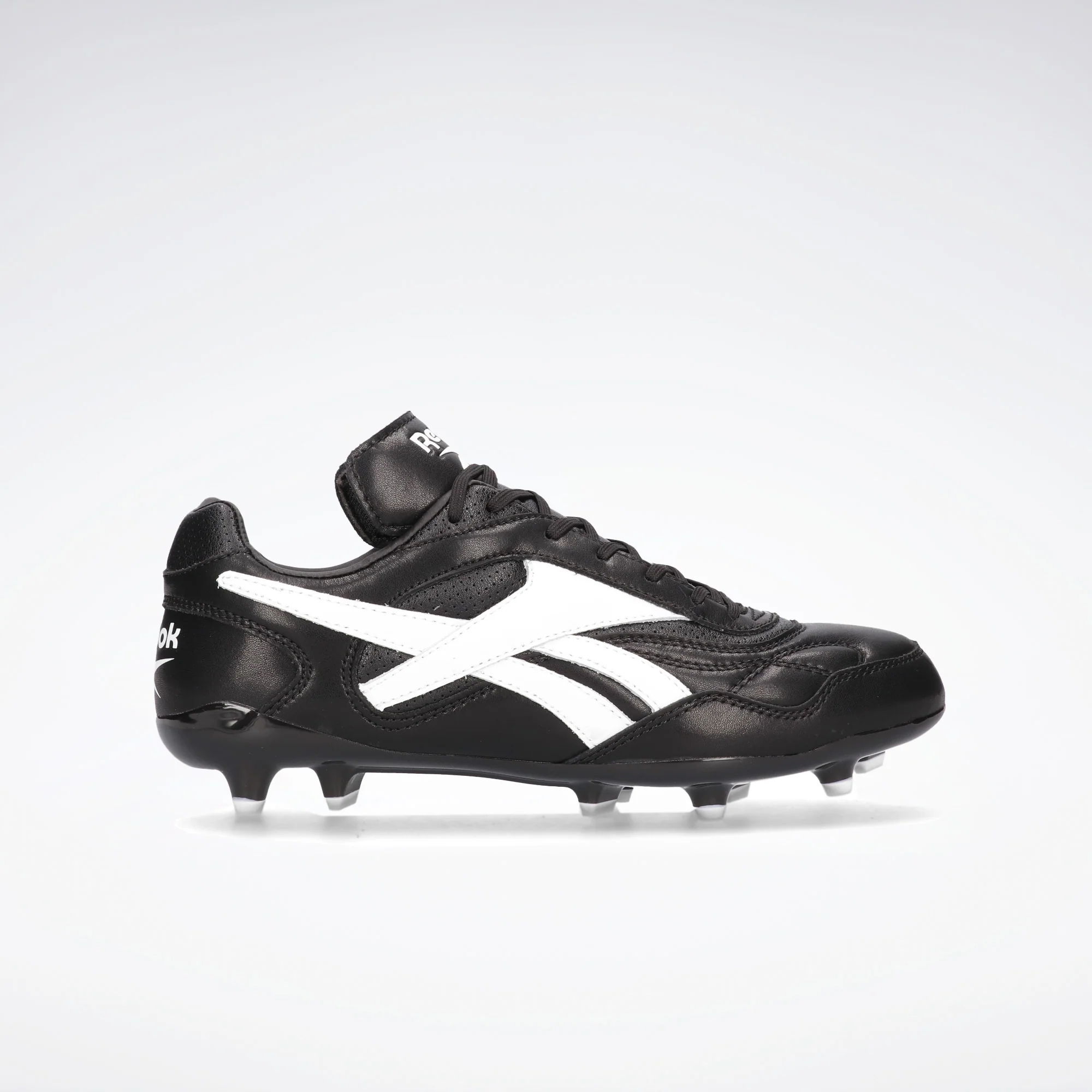 Botines Reebok Essence FG