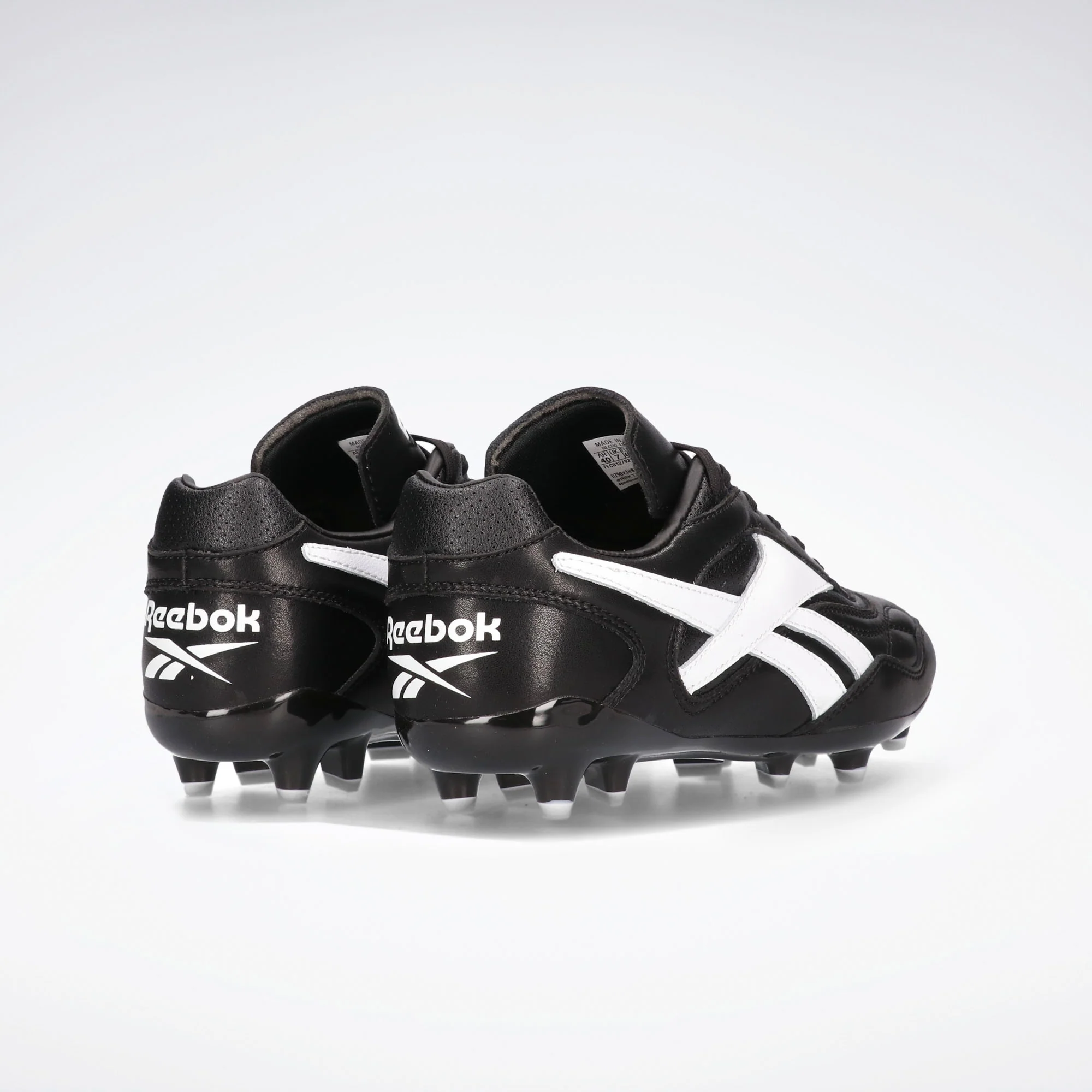 Botines Reebok Essence FG - Image 3