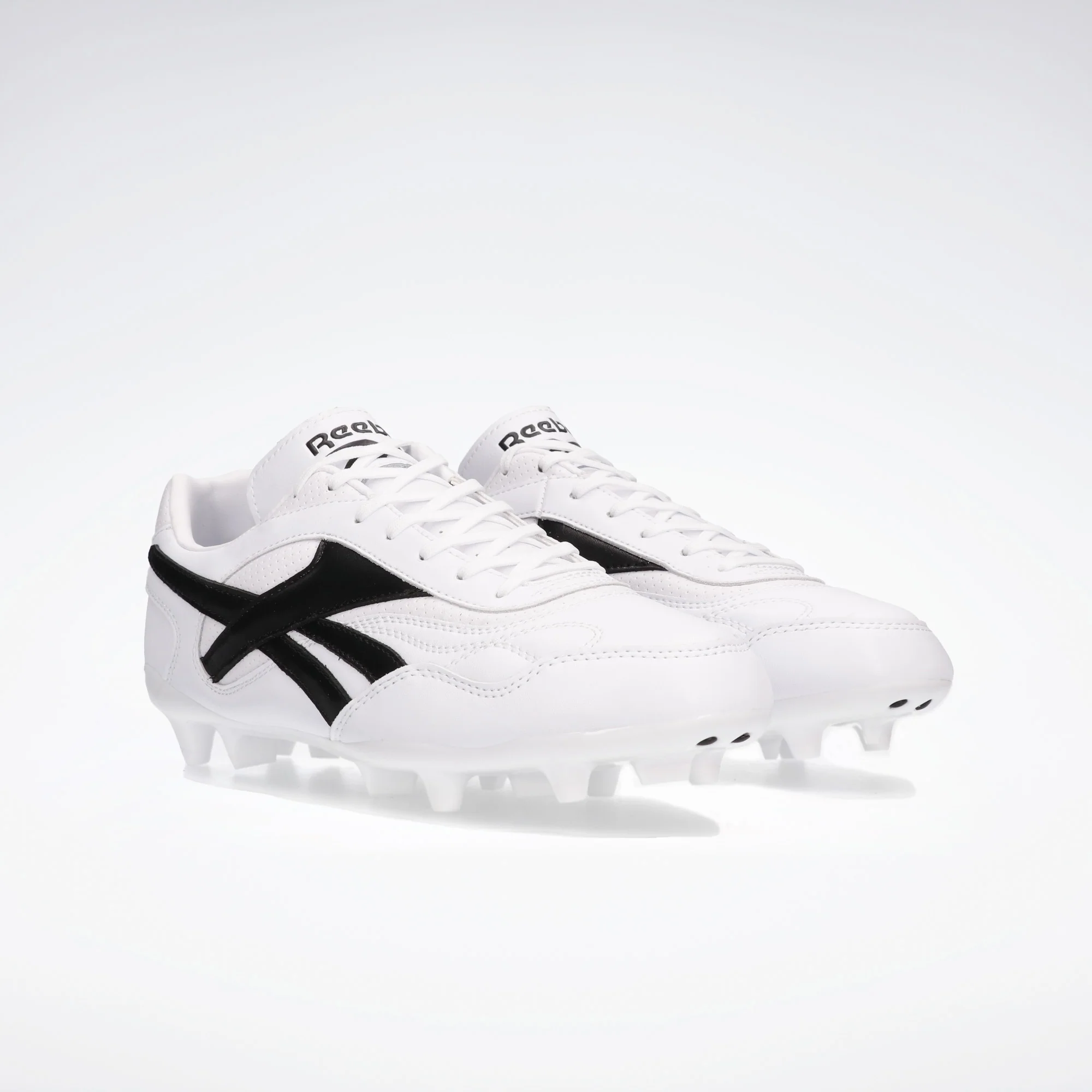 Botines Reebok Essence FG - Image 2