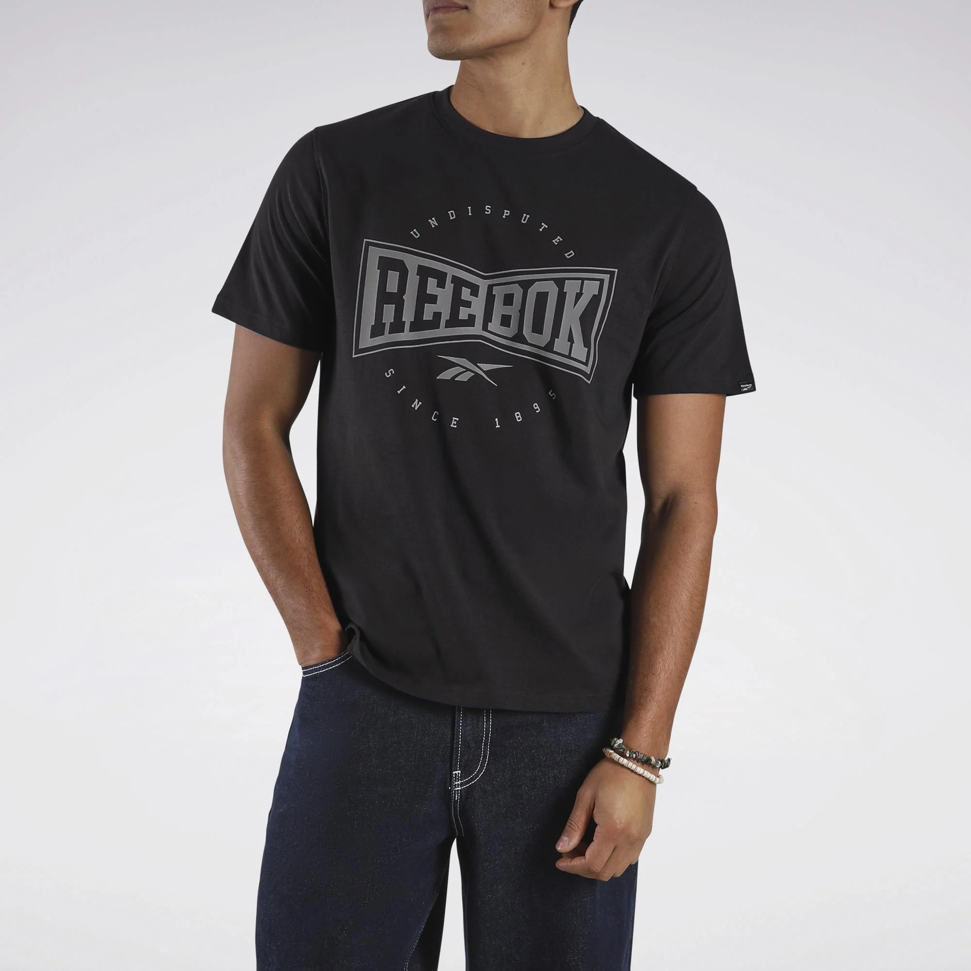 Remera Reebok Shield Graphic